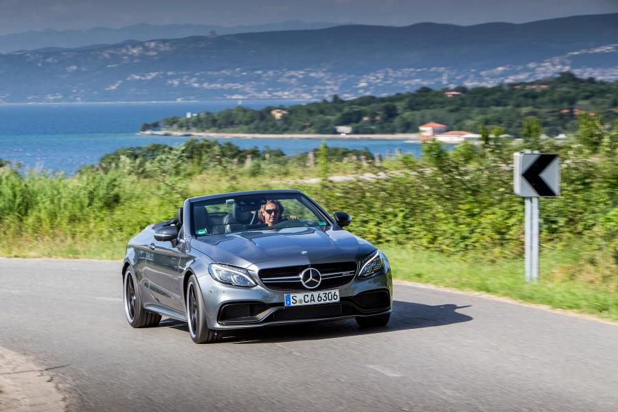  Mercedes-AMG C63 S Cabriolet 2016 года  (фото 10 из 52)